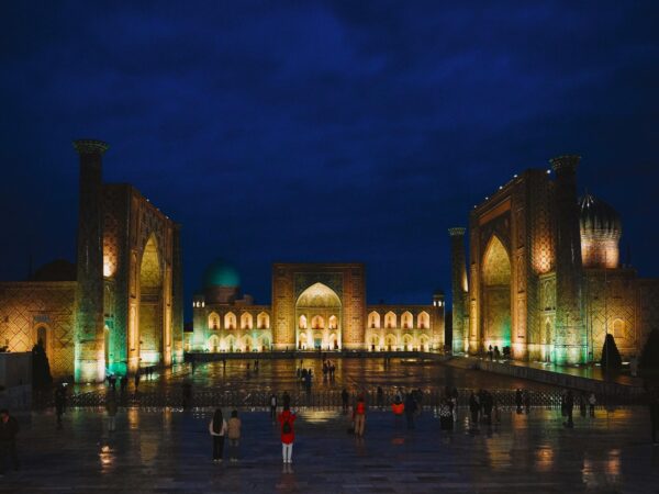 Silk Road & Desert Experience (Tashkent – Samarkand – Aydarkul Yurt Camp – Bukhara – Khiva)