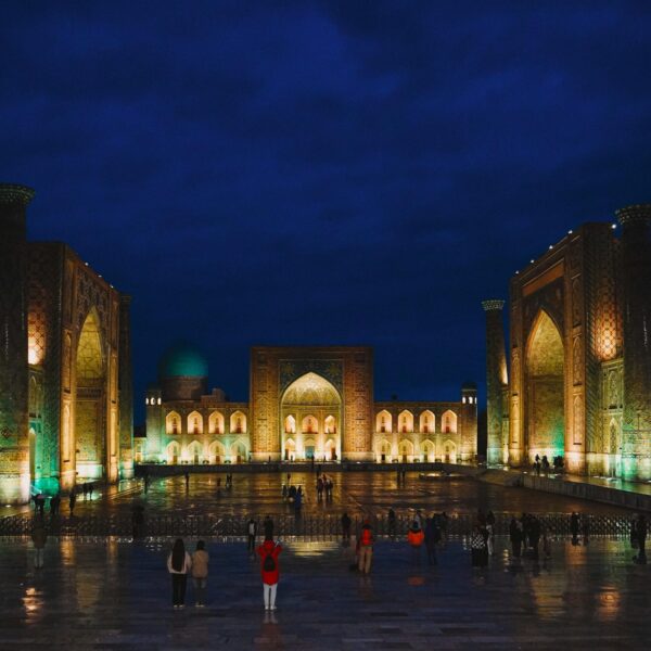 Silk Road & Desert Experience (Tashkent – Samarkand – Aydarkul Yurt Camp – Bukhara – Khiva)